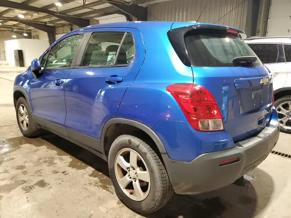 KL7CJNSB2GB730817 2016 CHEVROLET TRAX - Image 2