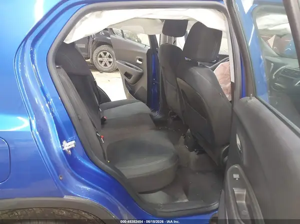KL7CJNSB2GB758780 2016 CHEVROLET TRAX - Image 8