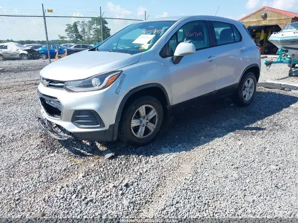 KL7CJNSB2HB086429 2017 CHEVROLET TRAX - Image 2