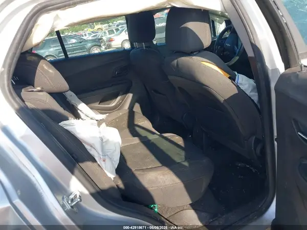 KL7CJNSB2HB261701 2017 CHEVROLET TRAX - Image 8