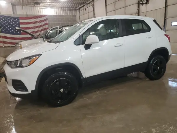 KL7CJNSB2JB575645 2018 CHEVROLET TRAX - Image 1