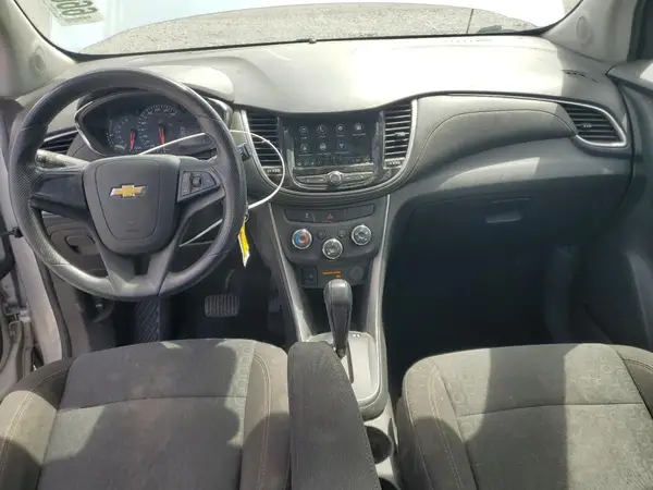 KL7CJNSB2JB606795 2018 CHEVROLET TRAX - Image 8