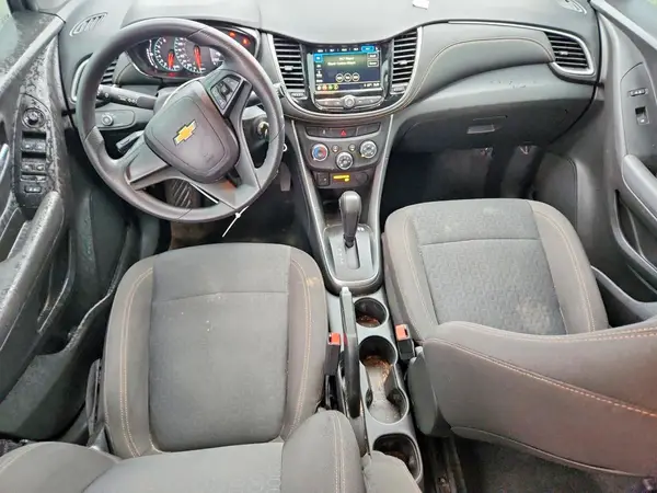 KL7CJNSB2JB609521 2018 CHEVROLET TRAX - Image 8