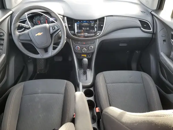 KL7CJNSB2JB627307 2018 CHEVROLET TRAX - Image 8