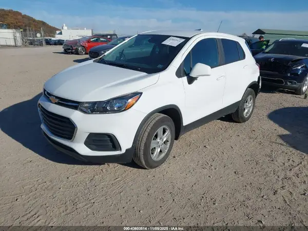 KL7CJNSB2LB029690 2020 CHEVROLET TRAX - Image 2