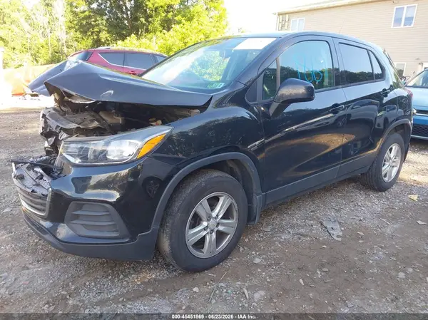 KL7CJNSB2LB037286 2020 CHEVROLET TRAX - Image 2