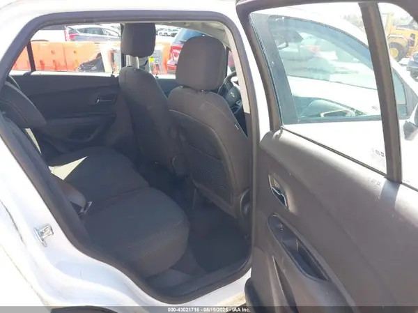 KL7CJNSB2LB073897 2020 CHEVROLET TRAX - Image 8