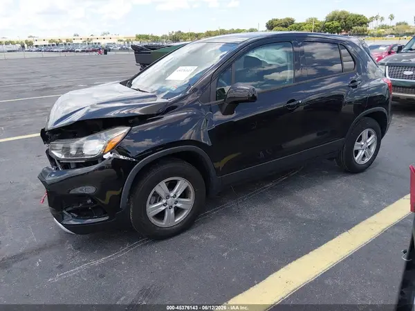 KL7CJNSB2LB334090 2020 CHEVROLET TRAX - Image 2