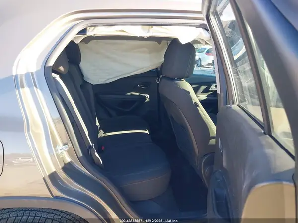 KL7CJNSB2LB347163 2020 CHEVROLET TRAX - Image 8