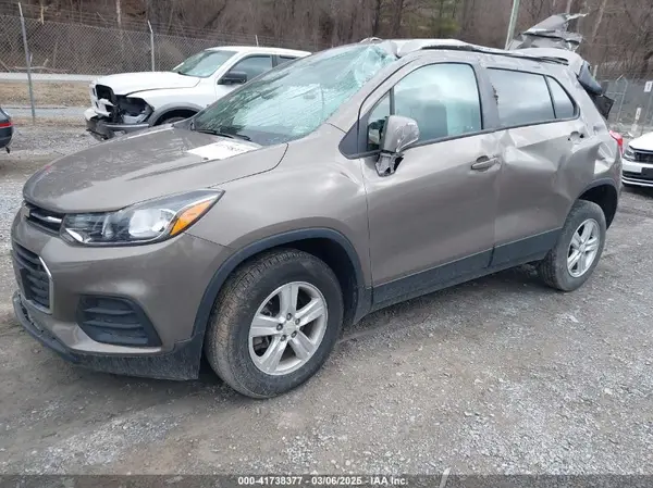 KL7CJNSB2MB312589 2021 CHEVROLET TRAX - Image 2