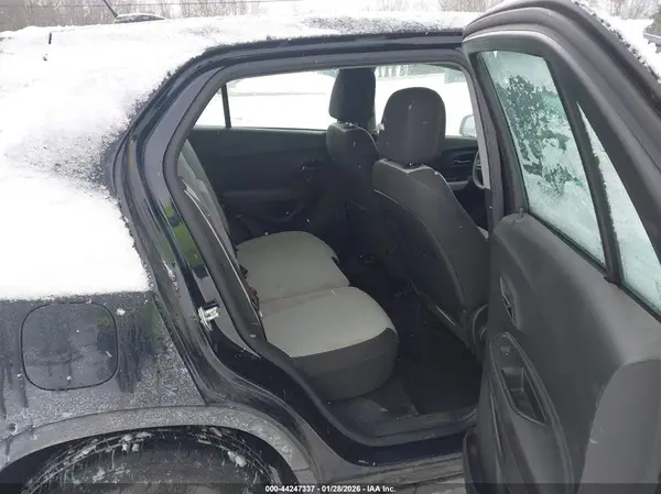 KL7CJNSB2MB314441 2021 CHEVROLET TRAX - Image 8