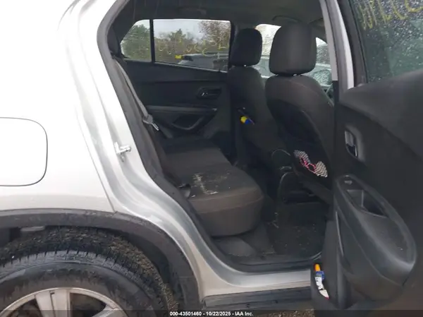 KL7CJNSB2MB315573 2021 CHEVROLET TRAX - Image 8