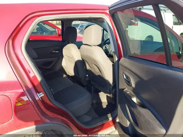 KL7CJNSB2MB345009 2021 CHEVROLET TRAX - Image 8