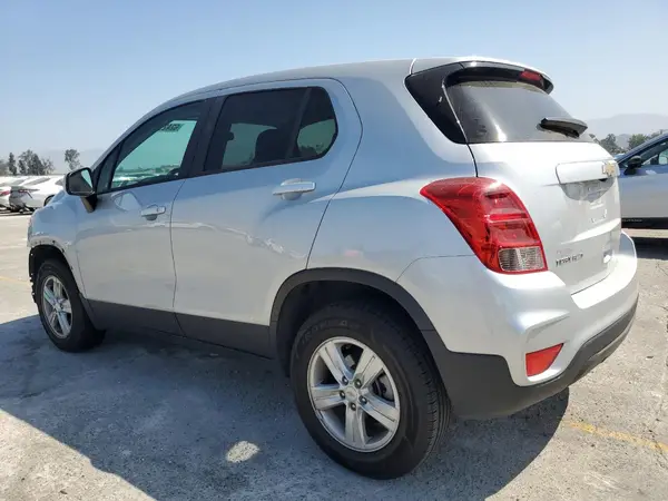 KL7CJNSB2MB349447 2021 CHEVROLET TRAX - Image 2