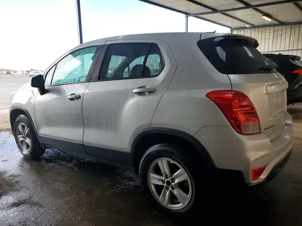 KL7CJNSB2MB349495 2021 CHEVROLET TRAX - Image 2