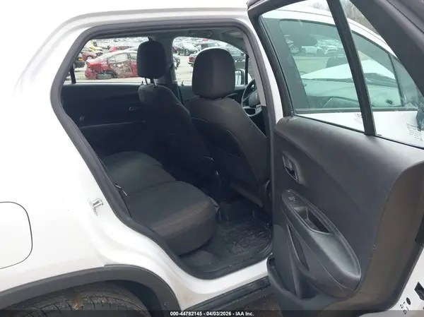 KL7CJNSB2MB353658 2021 CHEVROLET TRAX - Image 8