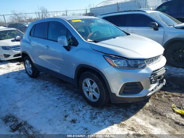 KL7CJNSB2MB359606 2021 CHEVROLET TRAX - Image 1