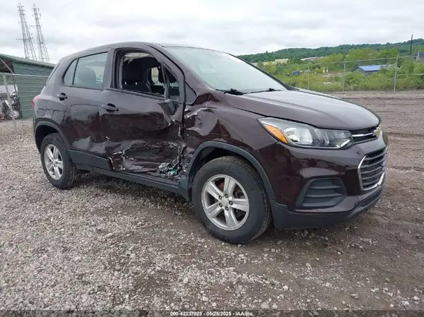 KL7CJNSB2MB360206 2021 CHEVROLET TRAX - Image 1