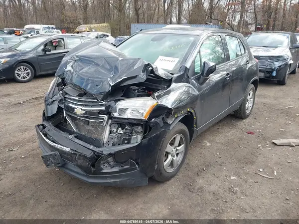 KL7CJNSB3GB562489 2016 CHEVROLET TRAX - Image 2