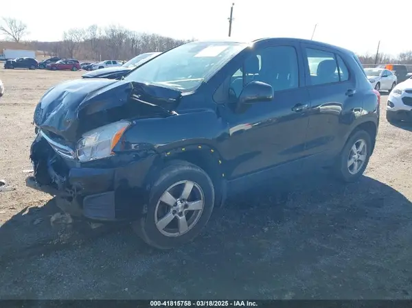 KL7CJNSB3GB650877 2016 CHEVROLET TRAX - Image 2
