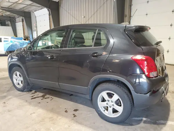 KL7CJNSB3GB743897 2016 CHEVROLET TRAX - Image 2