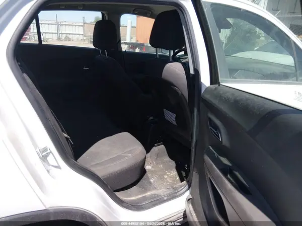 KL7CJNSB3HB084544 2017 CHEVROLET TRAX - Image 8