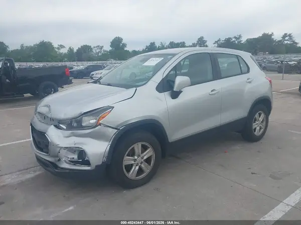 KL7CJNSB3HB101973 2017 CHEVROLET TRAX - Image 2