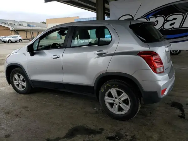KL7CJNSB3HB202155 2017 CHEVROLET TRAX - Image 2