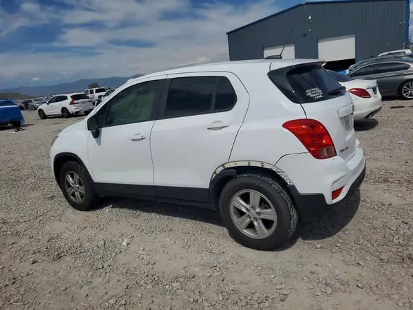 KL7CJNSB3HB217805 2017 CHEVROLET TRAX - Image 2