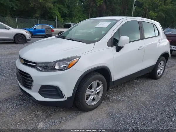 KL7CJNSB3HB235009 2017 CHEVROLET TRAX - Image 2
