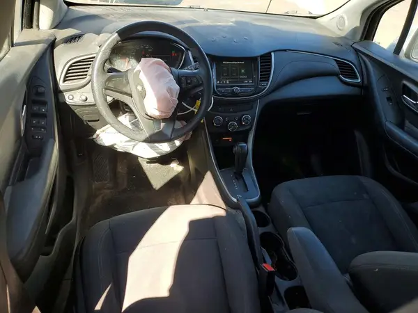 KL7CJNSB3JB510884 2018 CHEVROLET TRAX - Image 8
