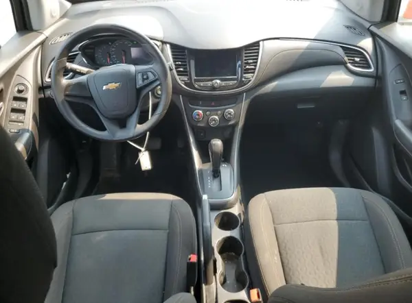 KL7CJNSB3JB582393 2018 CHEVROLET TRAX - Image 8
