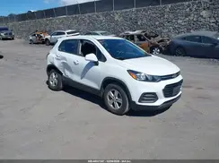 KL7CJNSB3JB605252 2018 CHEVROLET TRAX