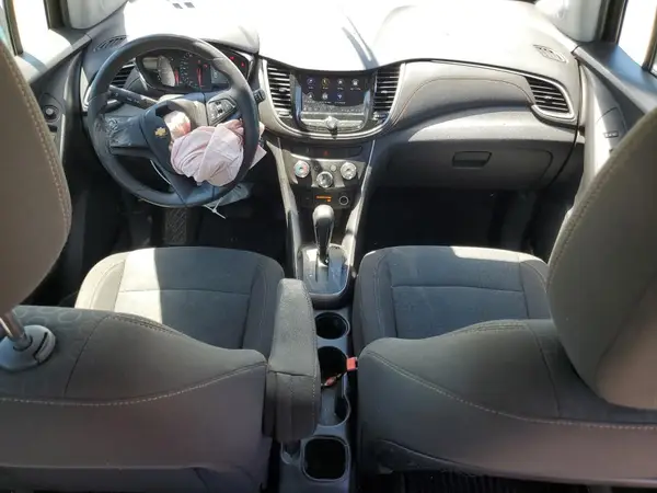 KL7CJNSB3JB620270 2018 CHEVROLET TRAX - Image 8