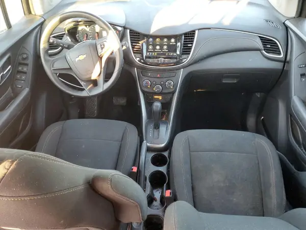 KL7CJNSB3JB697110 2018 CHEVROLET TRAX - Image 8