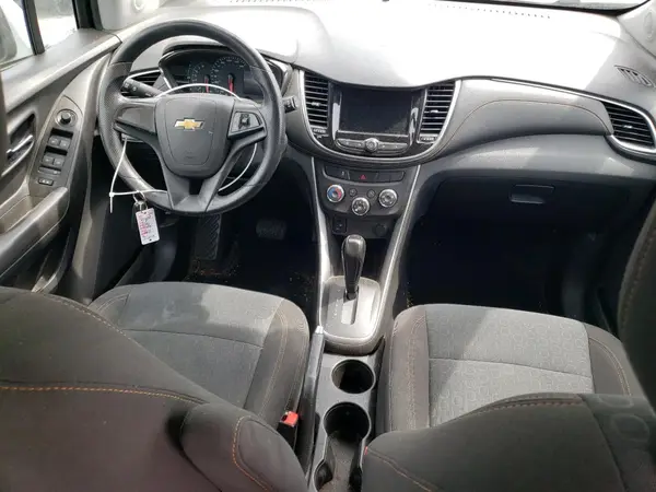 KL7CJNSB3JB707487 2018 CHEVROLET TRAX - Image 8