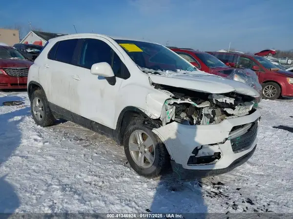 KL7CJNSB3LB019976 2020 CHEVROLET TRAX - Image 1