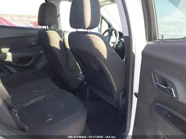 KL7CJNSB3LB019976 2020 CHEVROLET TRAX - Image 8