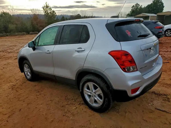 KL7CJNSB3LB031920 2020 CHEVROLET TRAX - Image 2