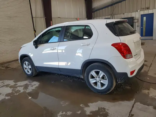 KL7CJNSB3LB058602 2020 CHEVROLET TRAX - Image 2