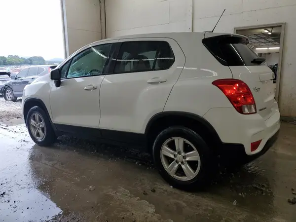 KL7CJNSB3LB073617 2020 CHEVROLET TRAX - Image 2