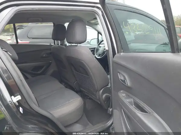 KL7CJNSB3LB086772 2020 CHEVROLET TRAX - Image 8