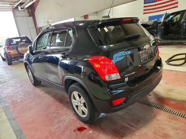 KL7CJNSB3LB088070 2020 CHEVROLET TRAX - Image 2