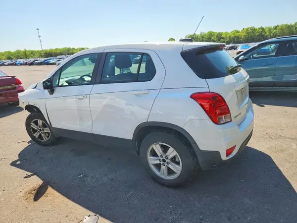 KL7CJNSB3LB315015 2020 CHEVROLET TRAX - Image 2