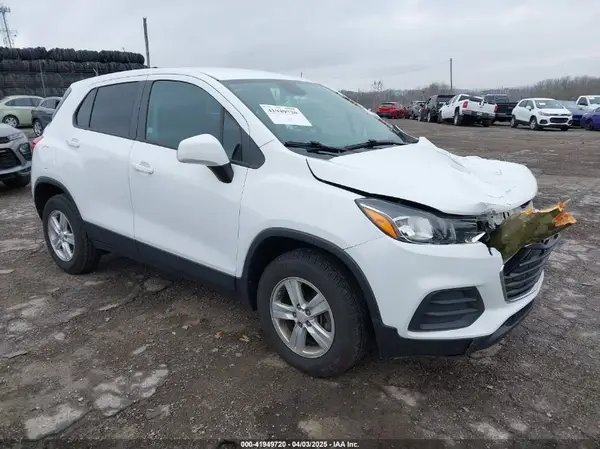 KL7CJNSB3LB316553 2020 CHEVROLET TRAX - Image 1