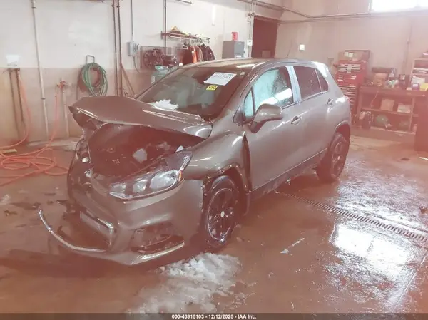 KL7CJNSB3MB345990 2021 CHEVROLET TRAX - Image 2