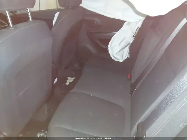 KL7CJNSB3MB345990 2021 CHEVROLET TRAX - Image 8