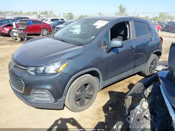 KL7CJNSB3MB348548 2021 CHEVROLET TRAX - Image 2