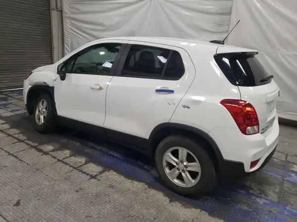 KL7CJNSB3MB348680 2021 CHEVROLET TRAX - Image 2