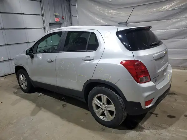 KL7CJNSB3MB356584 2021 CHEVROLET TRAX - Image 2
